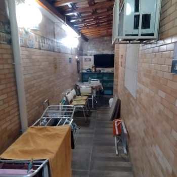 Casa em São Vicente, bairro Vila Valença