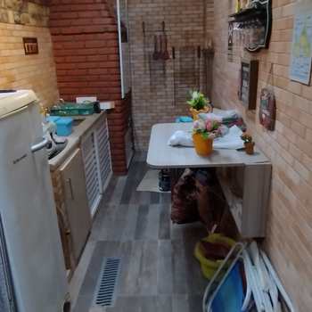 Casa em São Vicente, bairro Vila Valença