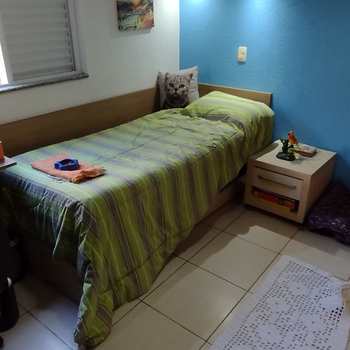 Casa em São Vicente, bairro Vila Valença