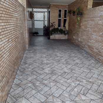 Casa em São Vicente, bairro Vila Valença