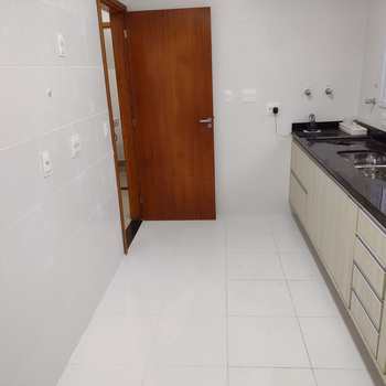 Casa em São Vicente, bairro Vila Voturua