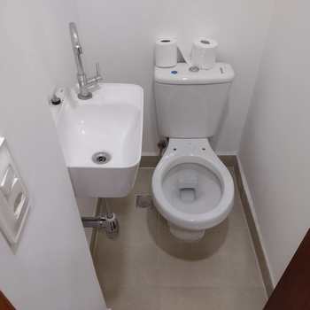 Casa em São Vicente, bairro Vila Voturua