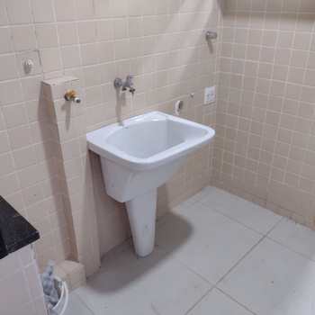 Casa em São Vicente, bairro Vila Voturua