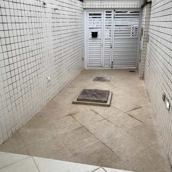 Casa em São Vicente, bairro Vila Voturua