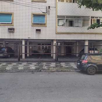 Apartamento em São Vicente, bairro Itararé