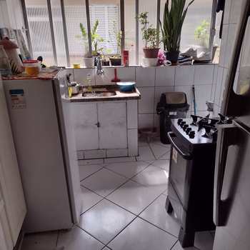 Apartamento em São Vicente, bairro Itararé