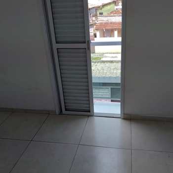 Apartamento em São Vicente, bairro Vila Voturua