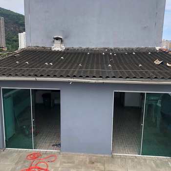 Apartamento em São Vicente, bairro Vila Voturua