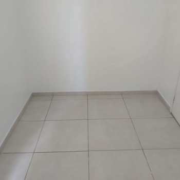 Apartamento em São Vicente, bairro Vila Voturua