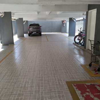 Apartamento em São Vicente, bairro Vila Voturua
