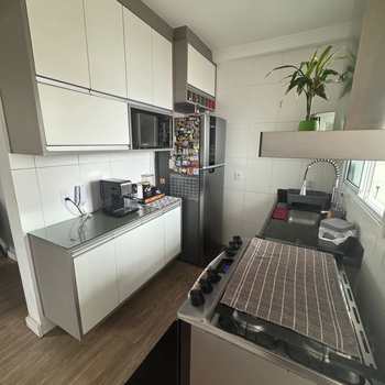 Apartamento em São Vicente, bairro Vila Cascatinha