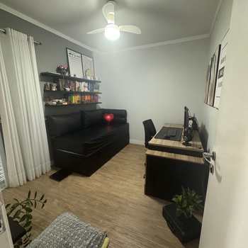 Apartamento em São Vicente, bairro Vila Cascatinha
