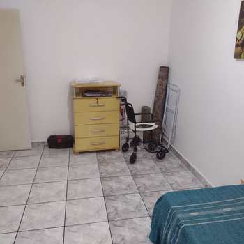 Apartamento em São Vicente, bairro Vila Valença
