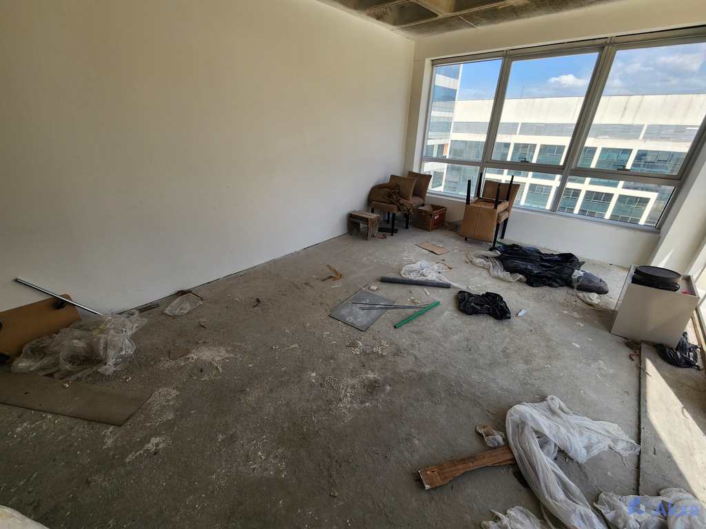 Sala Comercial em Rio de Janeiro, no bairro Jacarepaguá