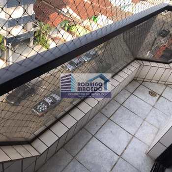 Apartamento em Praia Grande, bairro Guilhermina