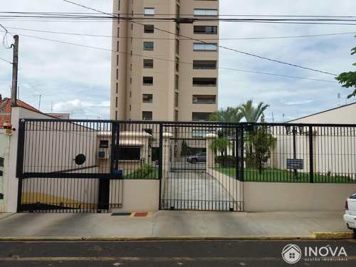 Apartamento, código 248 em Barretos, bairro Centro