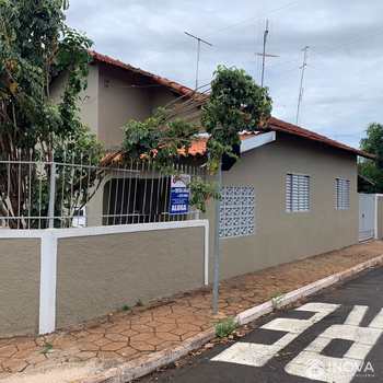 Casa em Barretos, bairro Centro