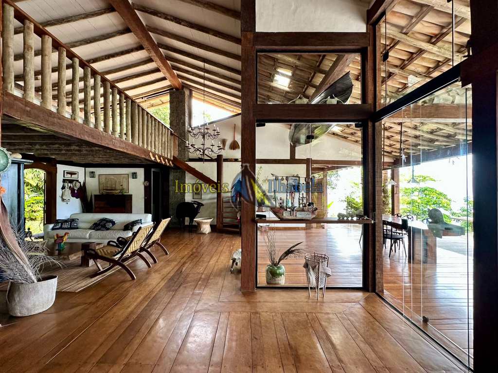 Casa em Ilhabela, no bairro Norte
