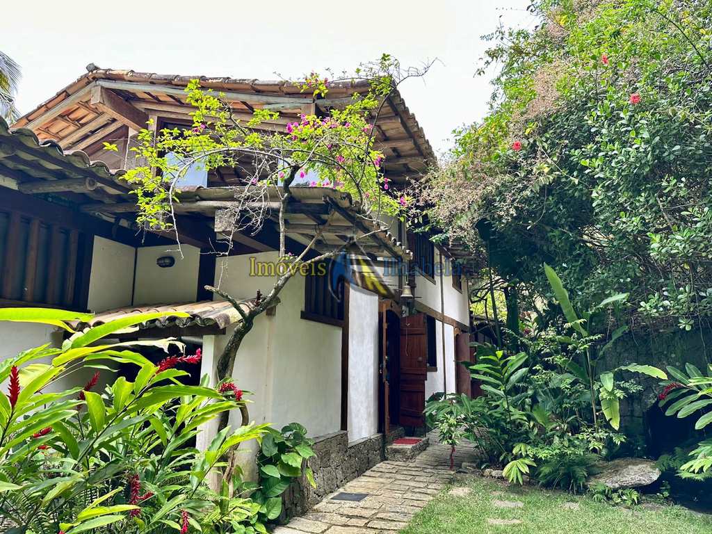 Casa em Ilhabela, no bairro Norte
