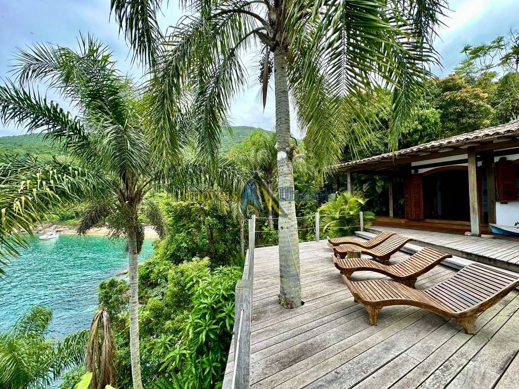 Casa em Ilhabela, no bairro Norte
