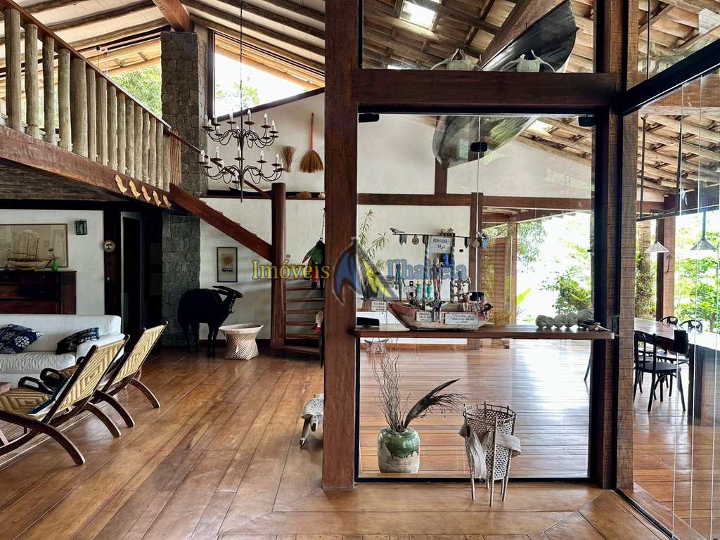 Casa em Ilhabela, no bairro Norte