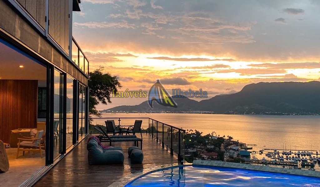 Casa de Condomínio em Ilhabela, bairro Centro
