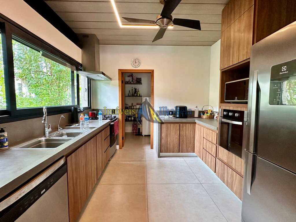 Casa de Condomínio em Ilhabela, no bairro Centro