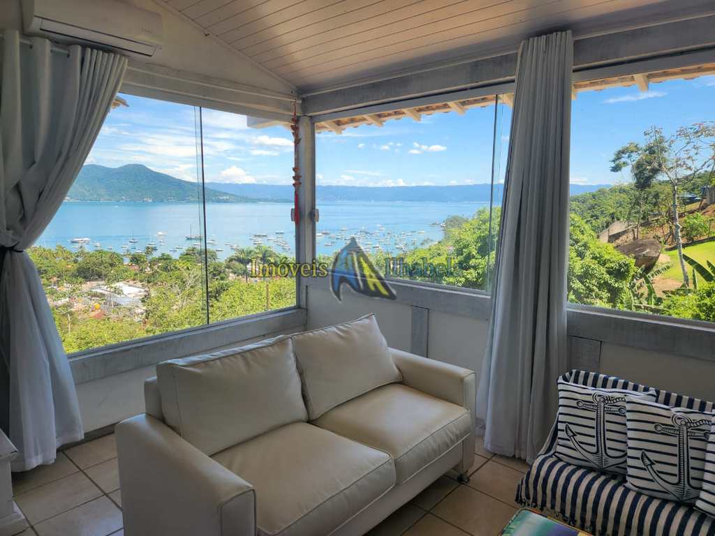 Casa em Ilhabela, no bairro Centro