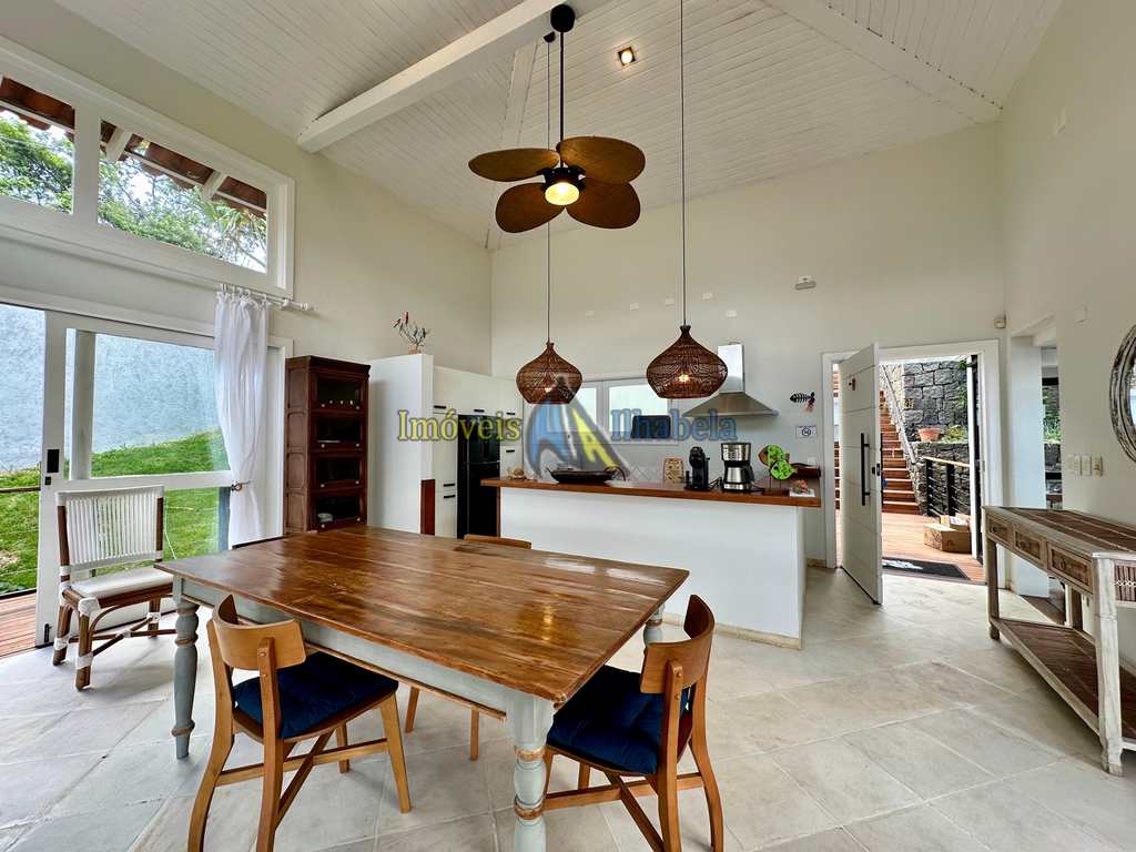 Casa em Ilhabela, no bairro Norte