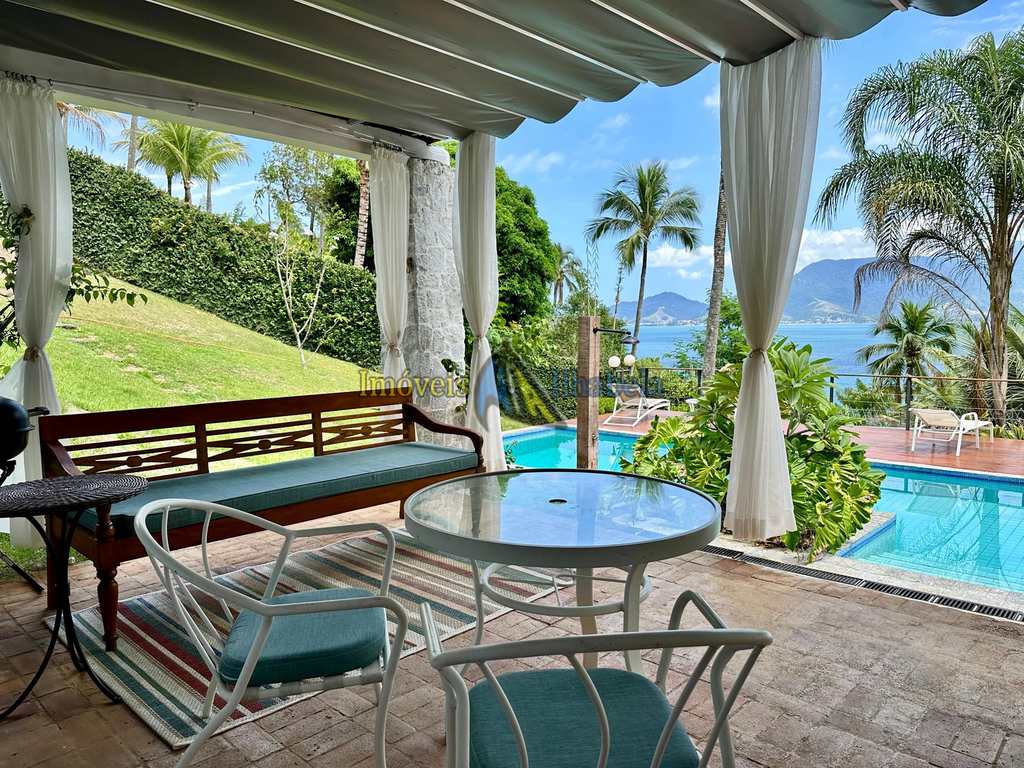 Casa em Ilhabela, no bairro Norte