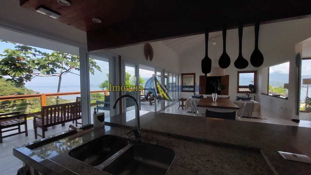 Casa em Ilhabela, no bairro Sul