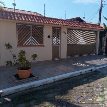 Casa em Peruíbe, bairro Balneário Três Marias