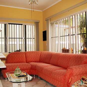 Casa em Praia Grande, bairro Canto do Forte