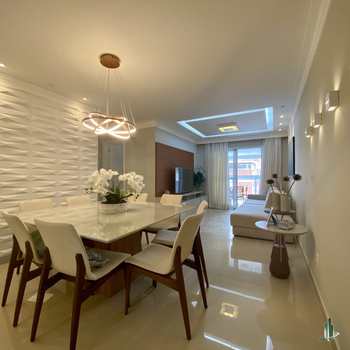 Apartamento em Praia Grande, bairro Canto do Forte