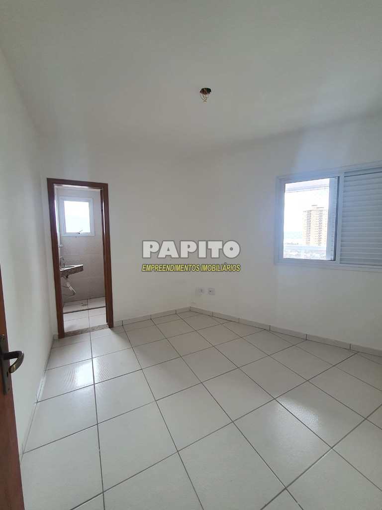 Apartamento em Praia Grande, no bairro Caiçara