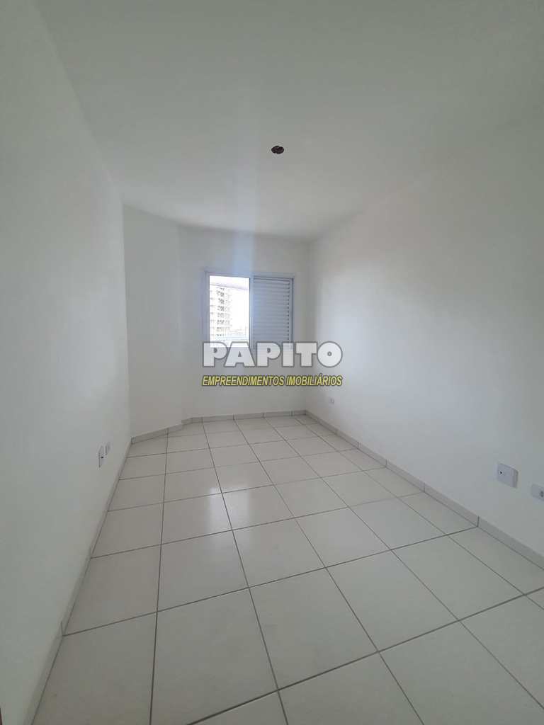 Apartamento em Praia Grande, no bairro Caiçara