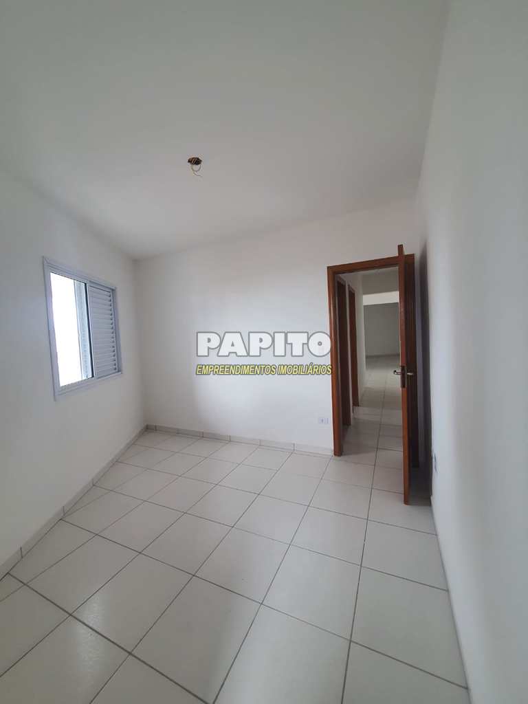 Apartamento em Praia Grande, no bairro Caiçara