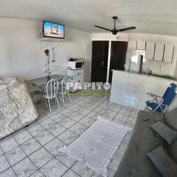 Kitnet em Praia Grande, bairro Ocian