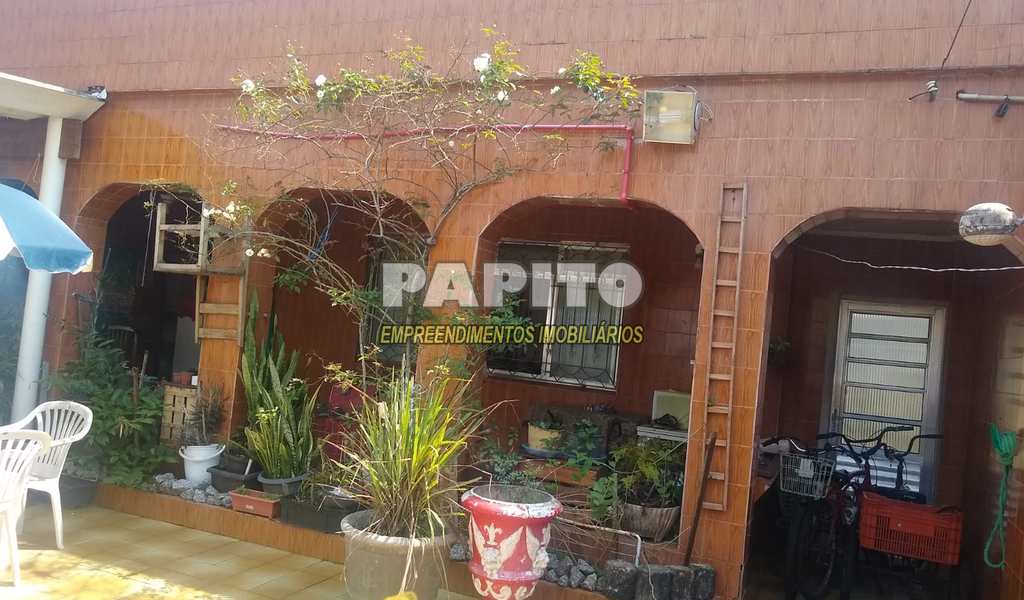 Casa em Praia Grande, bairro Mirim