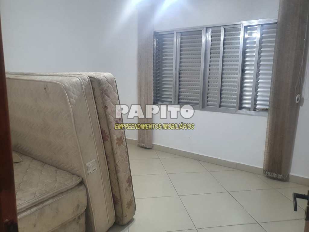 Casa em Praia Grande, no bairro Ocian