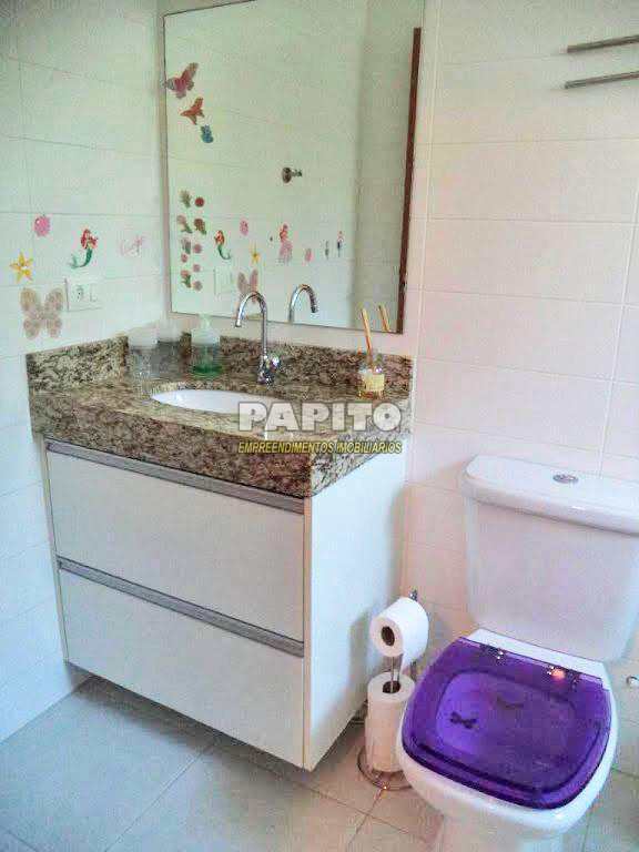 Casa em Praia Grande, no bairro Guilhermina