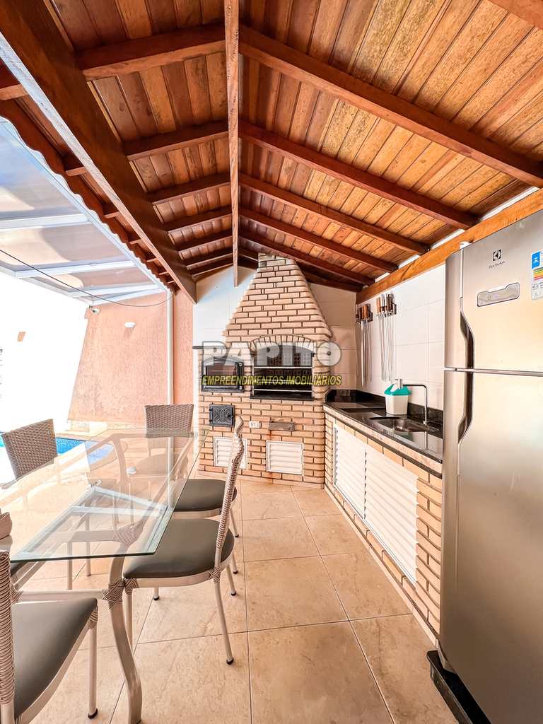 Casa em Praia Grande, no bairro Caiçara