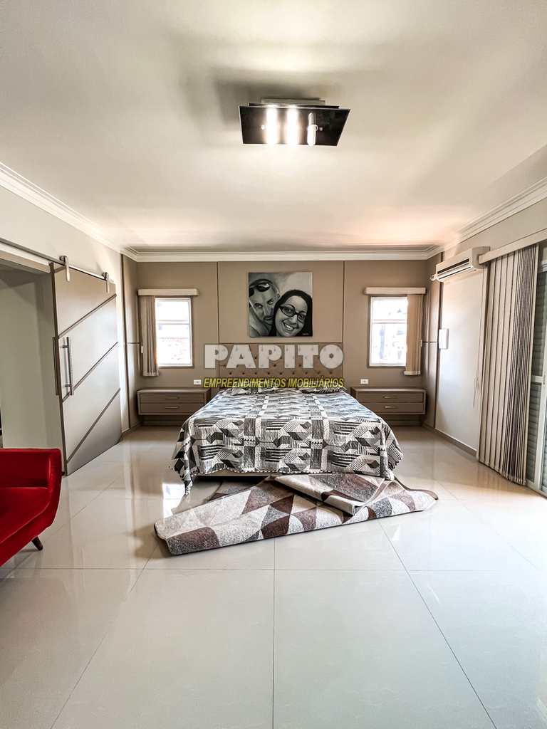 Casa em Praia Grande, no bairro Caiçara