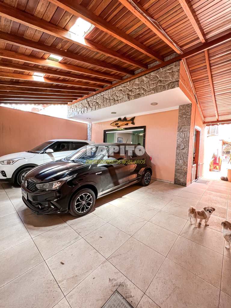 Casa em Praia Grande, no bairro Caiçara