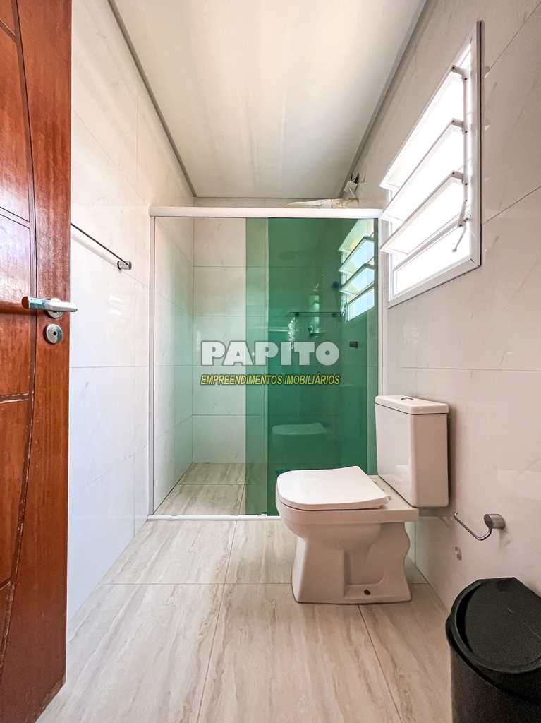 Casa em Praia Grande, no bairro Caiçara