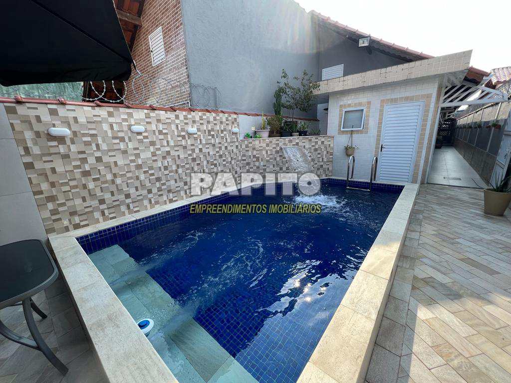 Casa em Praia Grande, no bairro Guilhermina
