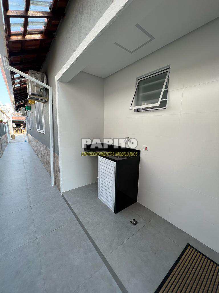 Casa em Praia Grande, no bairro Guilhermina