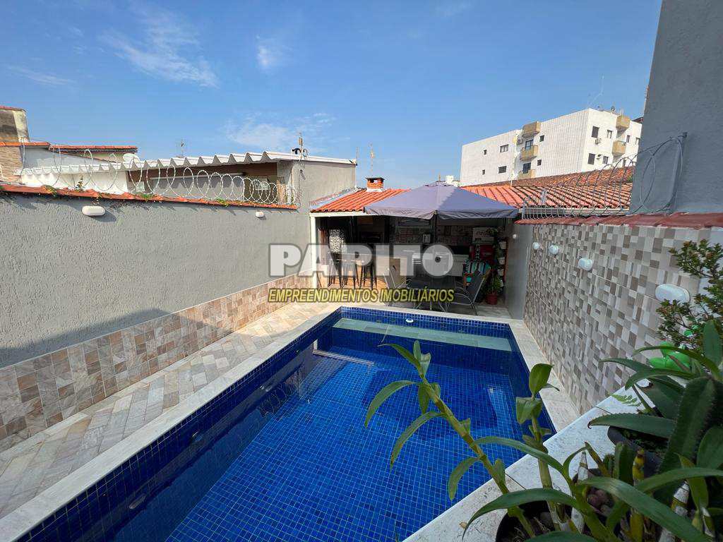 Casa em Praia Grande, no bairro Guilhermina