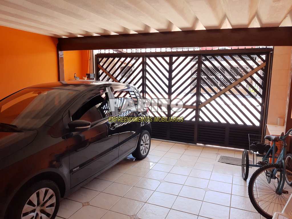 Casa em Praia Grande, no bairro Real