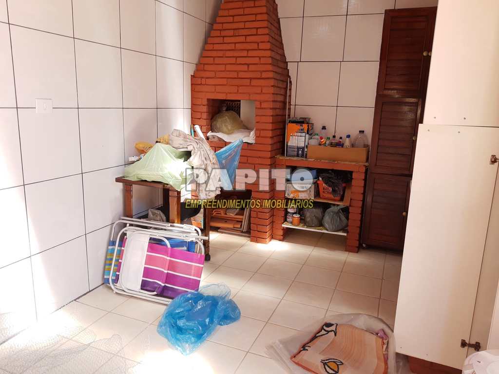 Casa em Praia Grande, no bairro Real